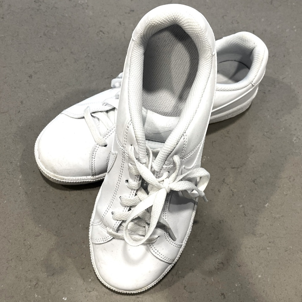 Nike Court Royale Triple White Women’s 9 Sneakers
